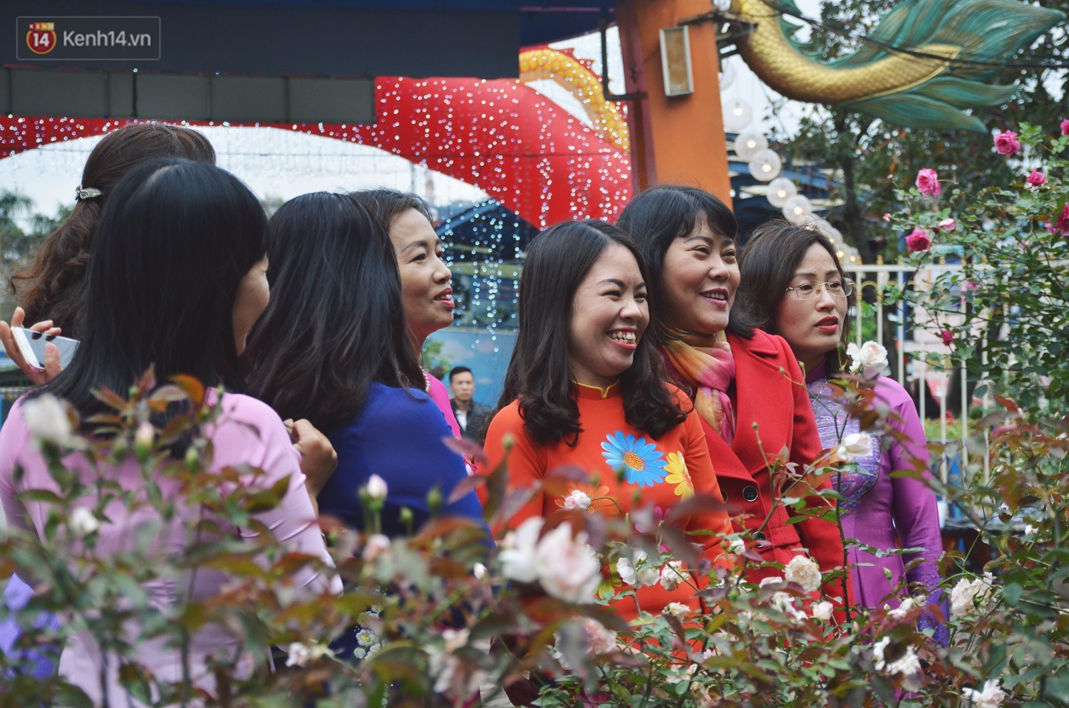 Lễ hội hoa hồng Bulgaria khoe sắc với gần 2.000 giống hoa đúng dịp Quốc tế phụ nữ 8/3